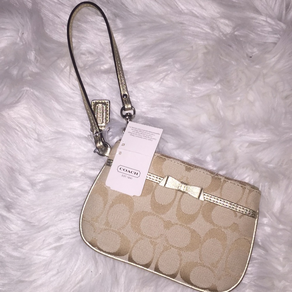 NWT Coach Signature  Wristlet